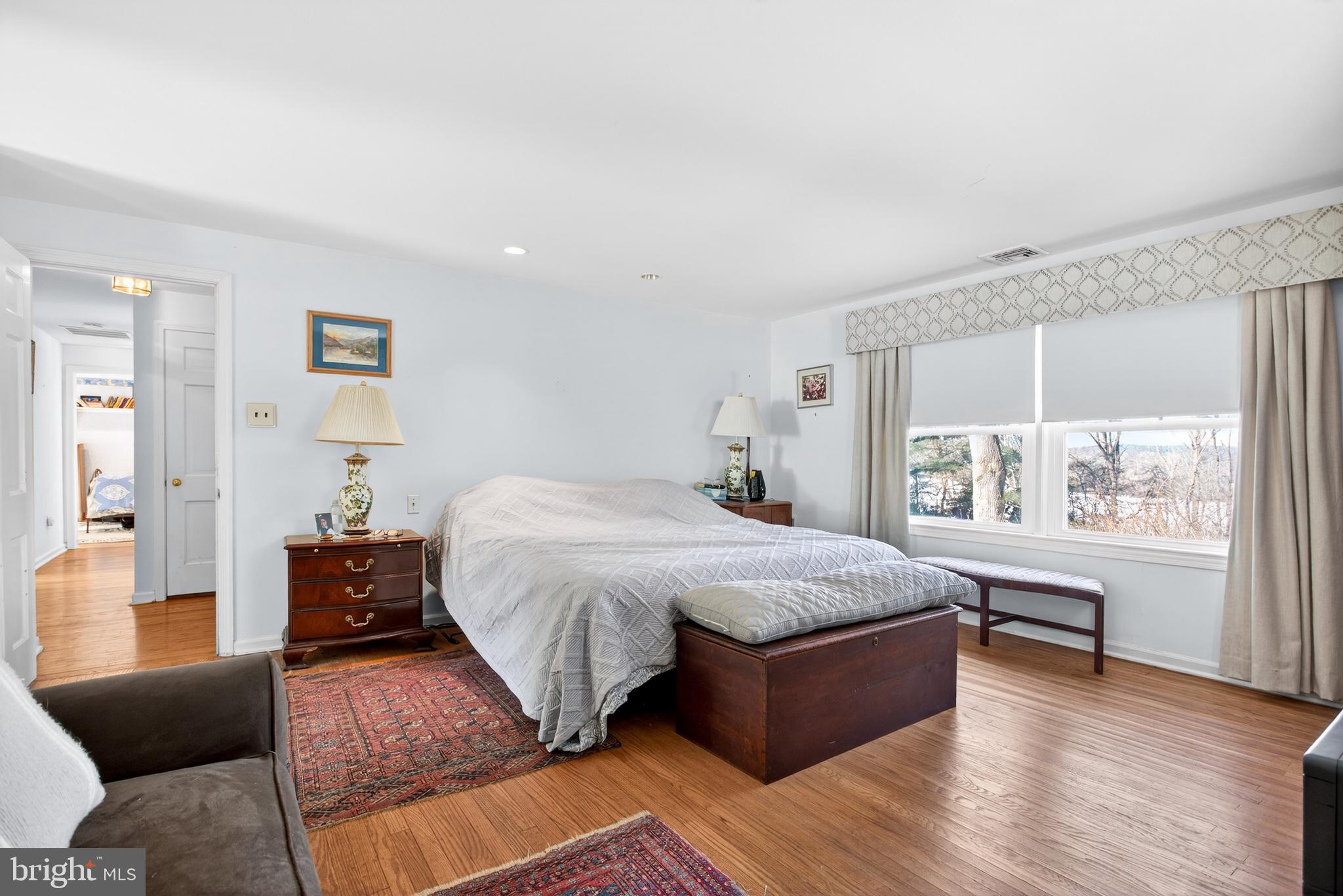 9 FOXCHASE ROAD