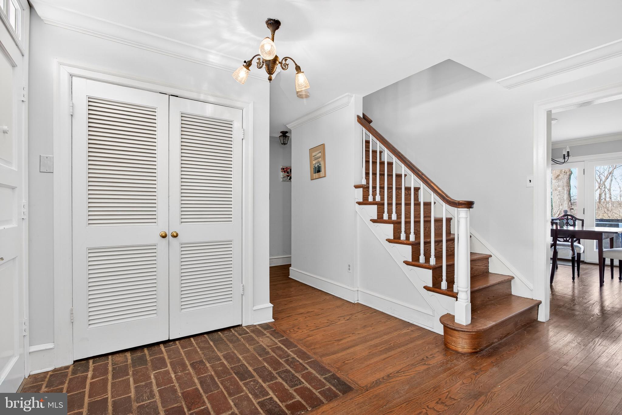 9 FOXCHASE ROAD