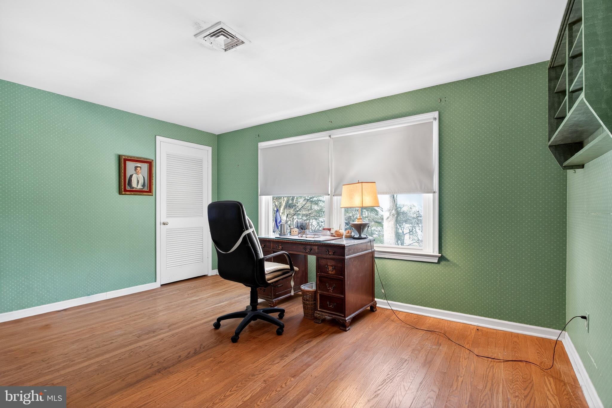 9 FOXCHASE ROAD