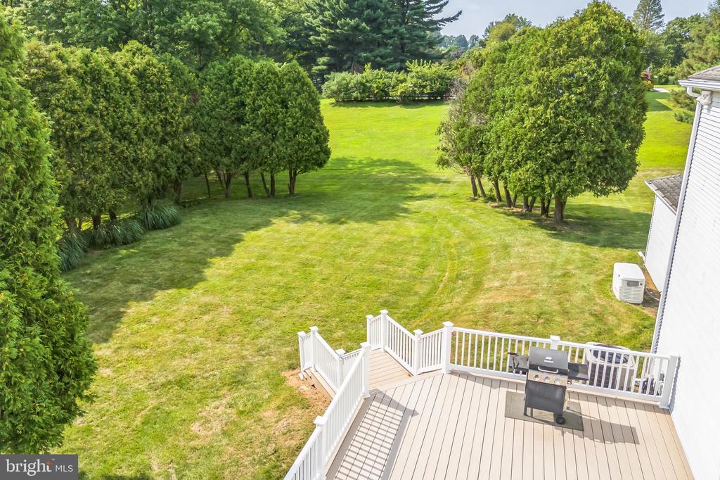 606 LONDONDERRY DRIVE