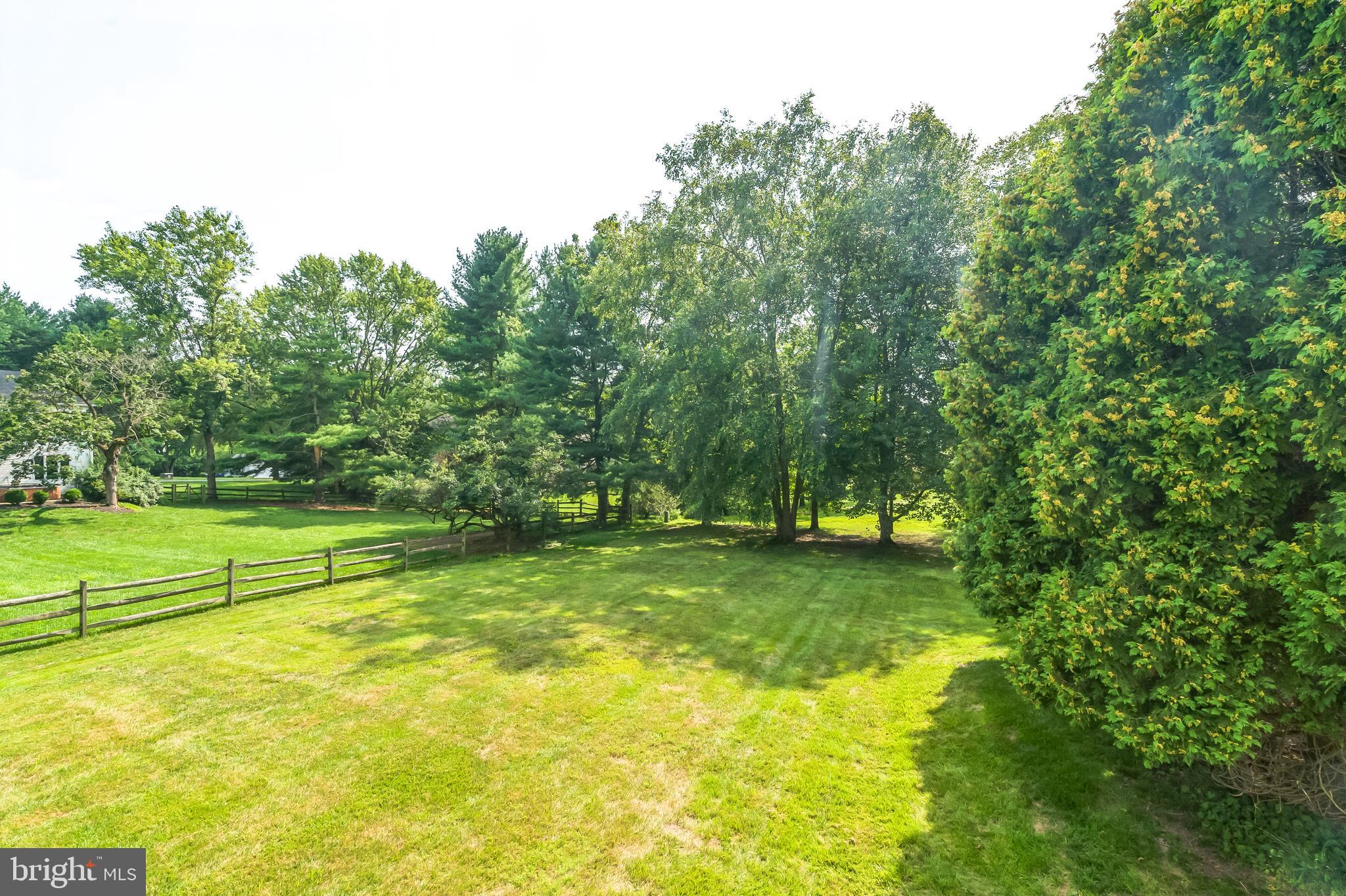 606 LONDONDERRY DRIVE