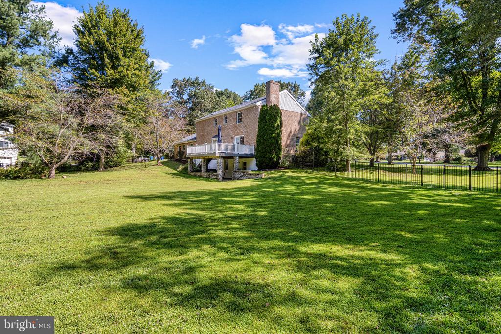 300 MANOR DRIVE