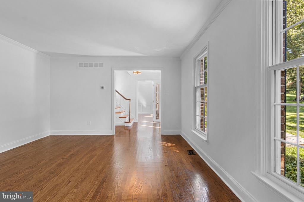300 MANOR DRIVE