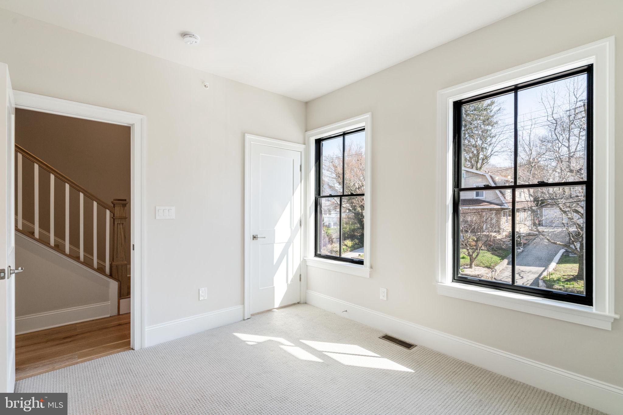 206F N Aberdeen Ave Ave