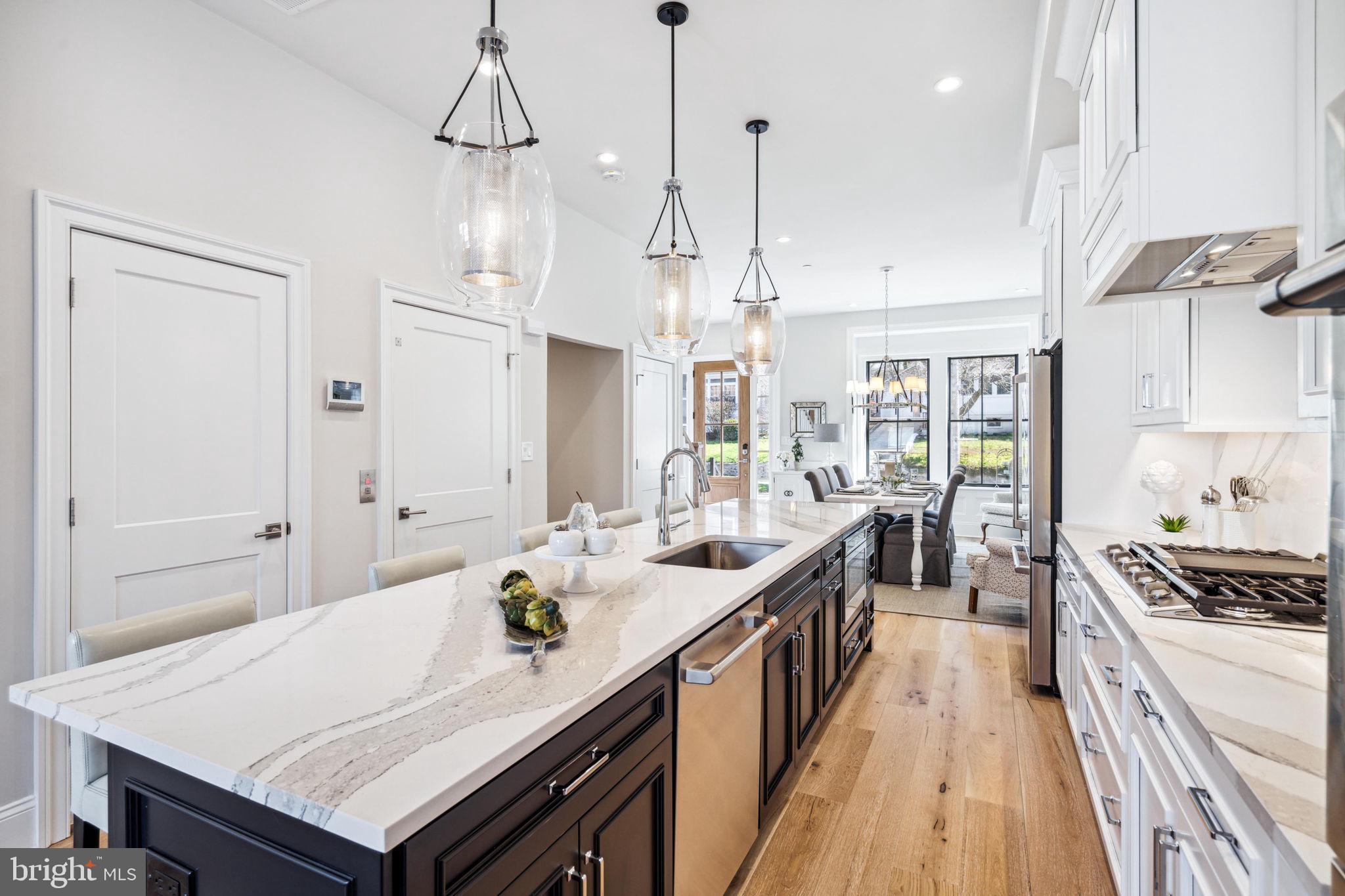 206F N Aberdeen Ave Ave