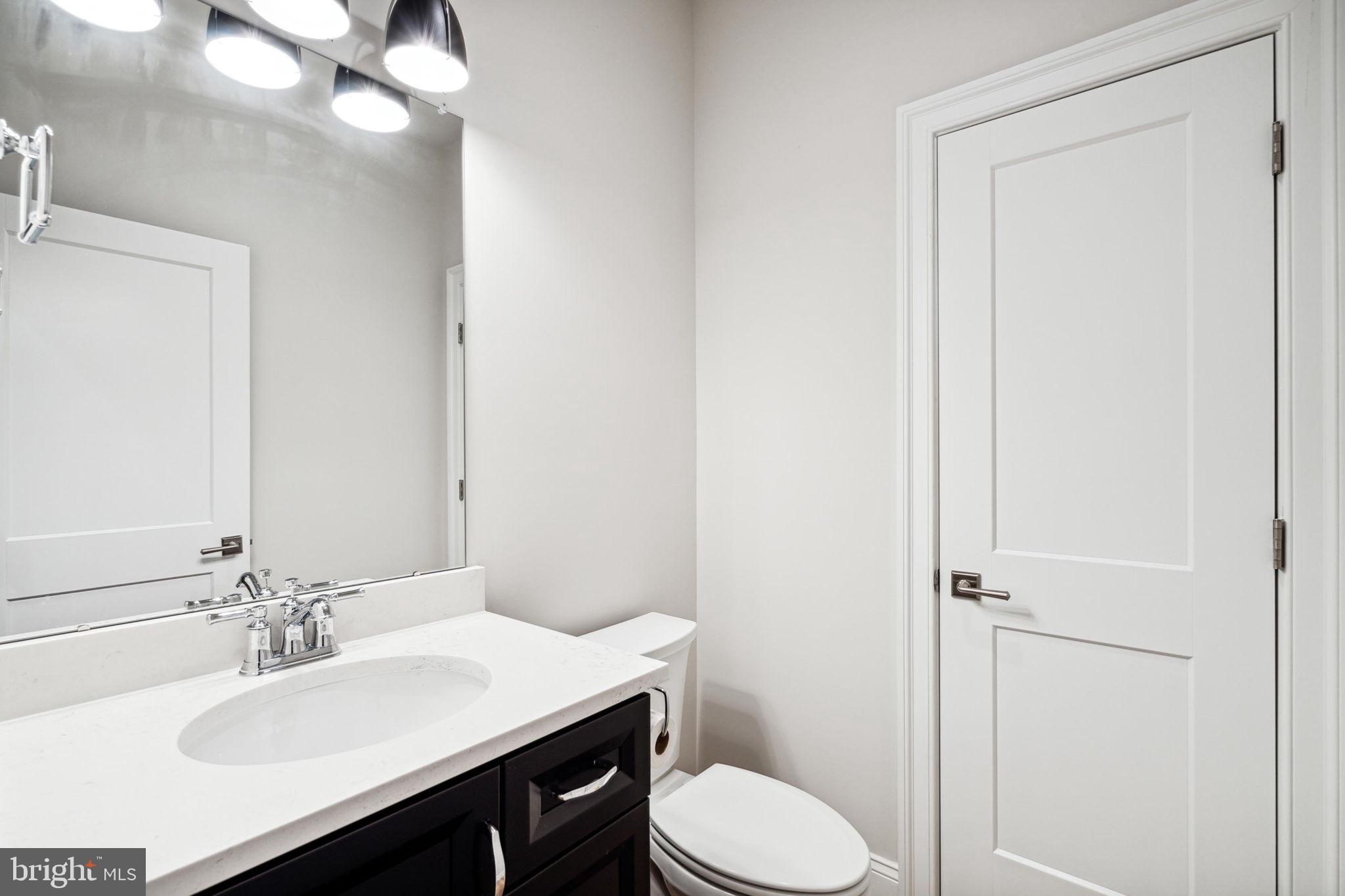 206F N Aberdeen Ave Ave