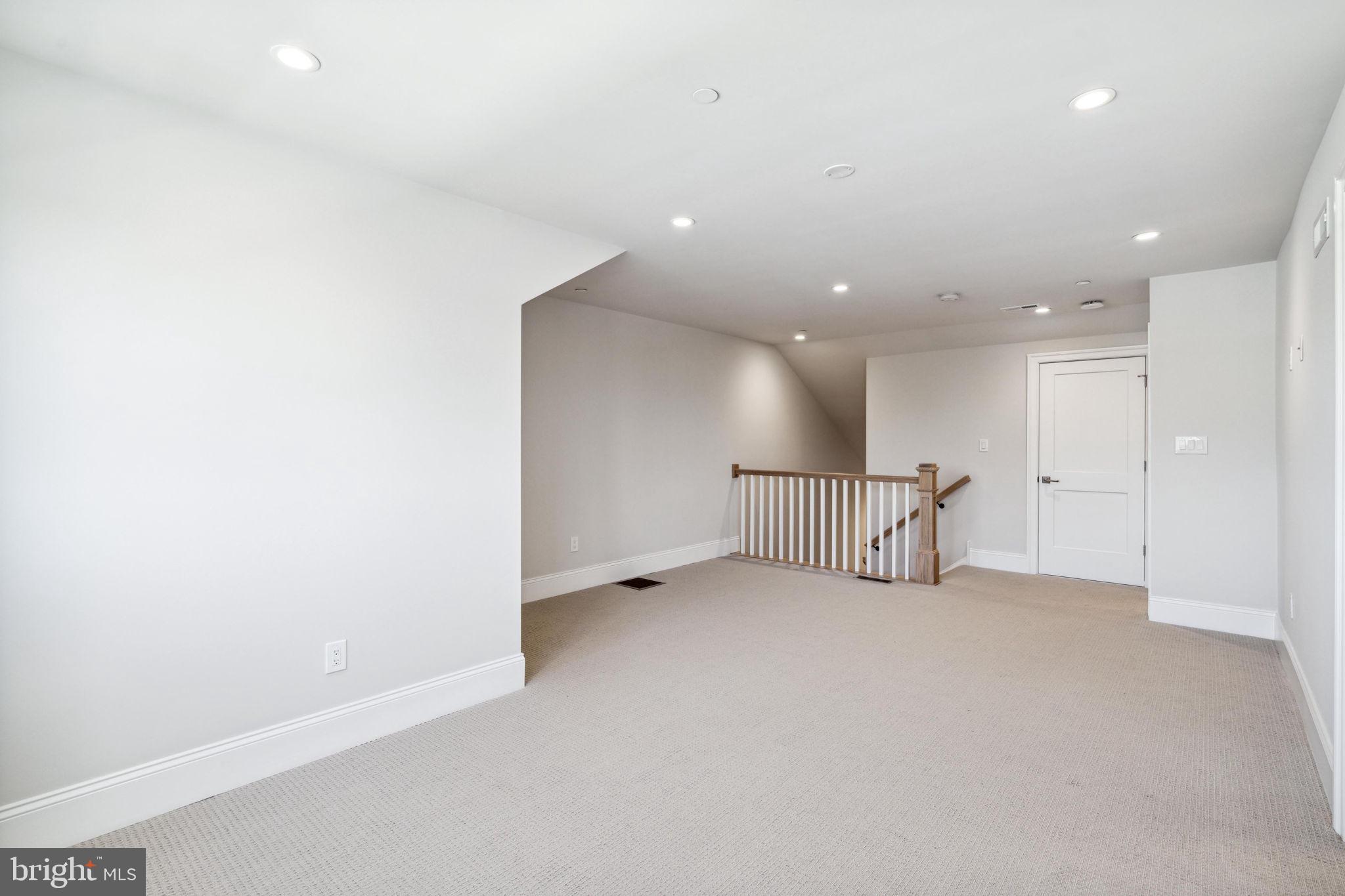 206F N Aberdeen Ave Ave