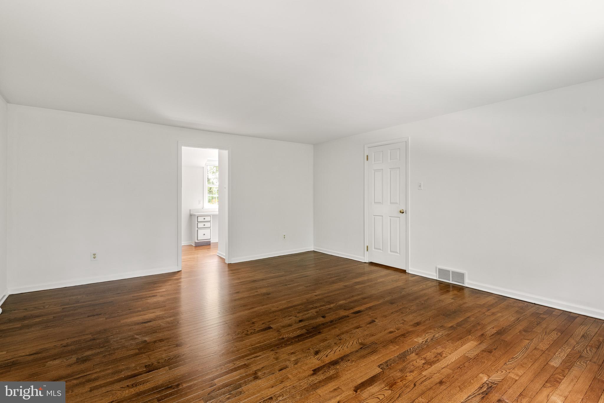 500 Fox Run LANE
