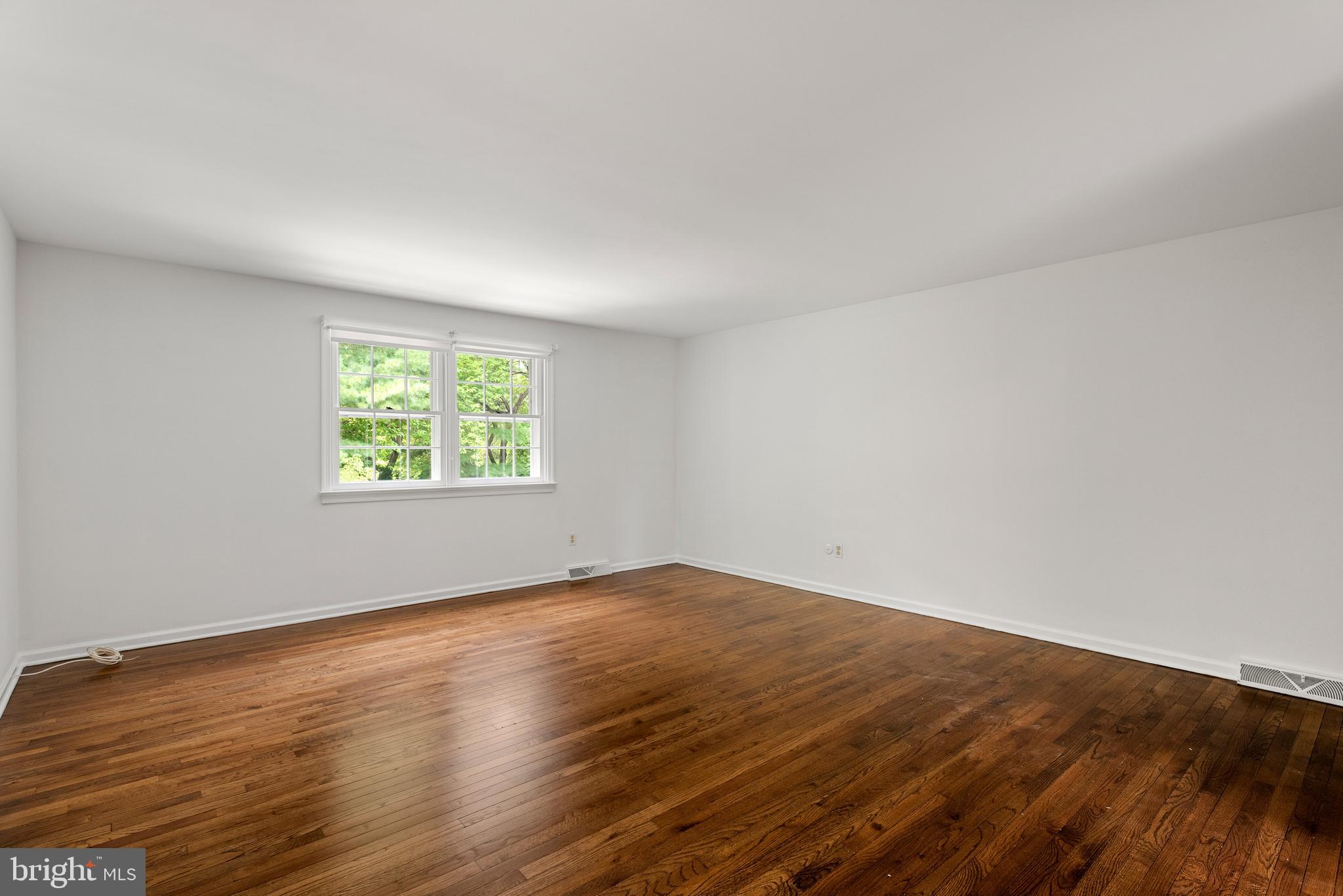500 Fox Run LANE