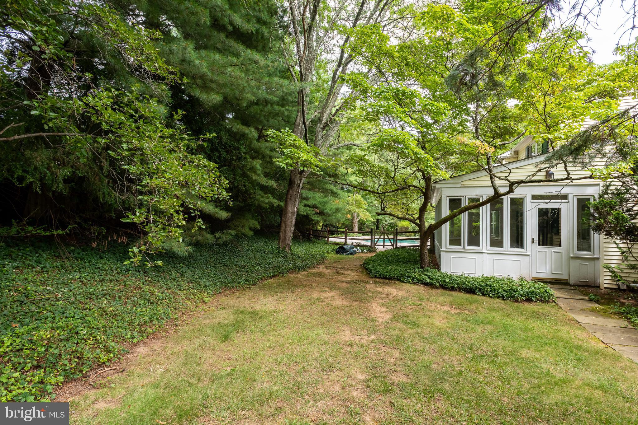 500 Fox Run LANE