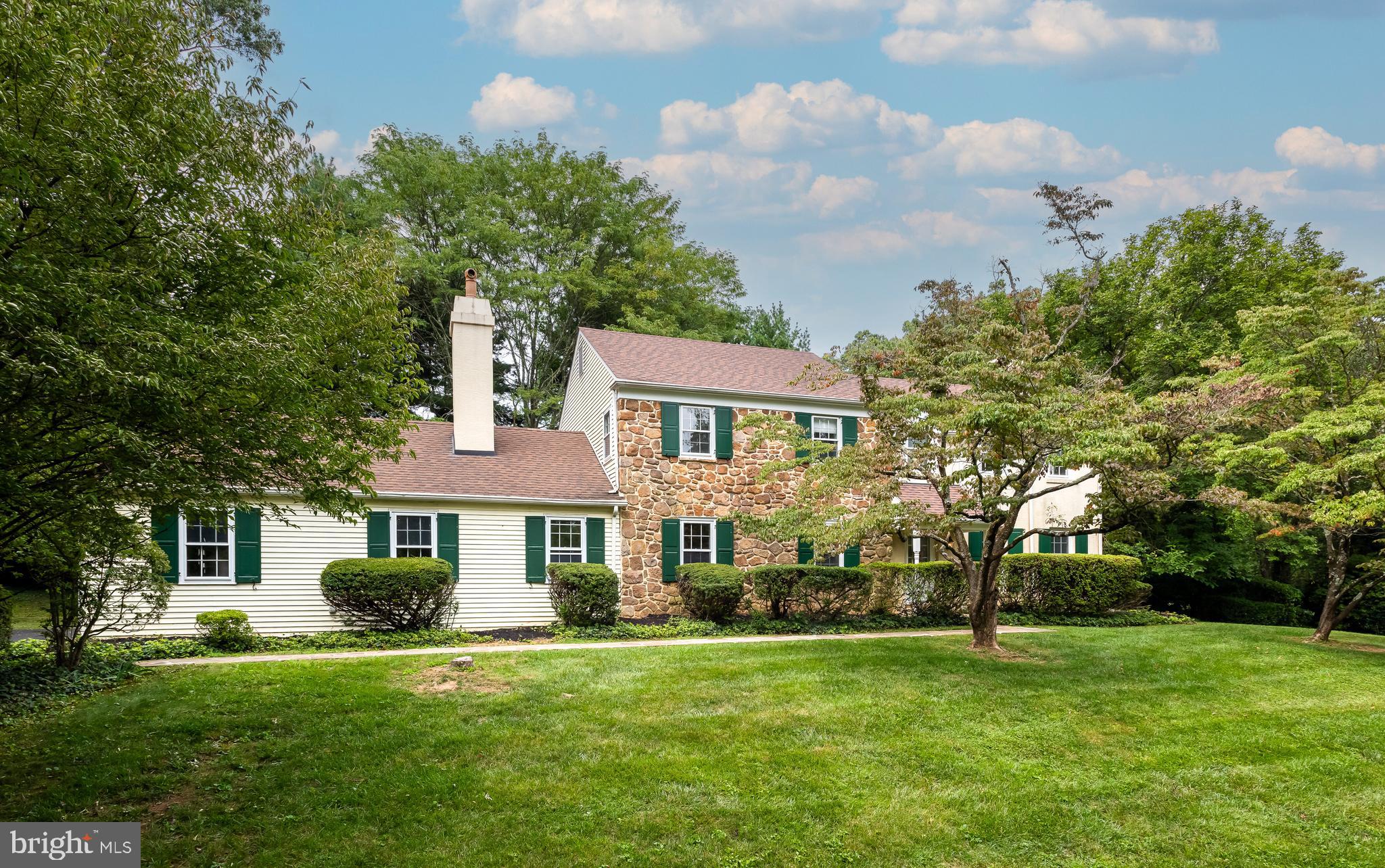 500 Fox Run LANE