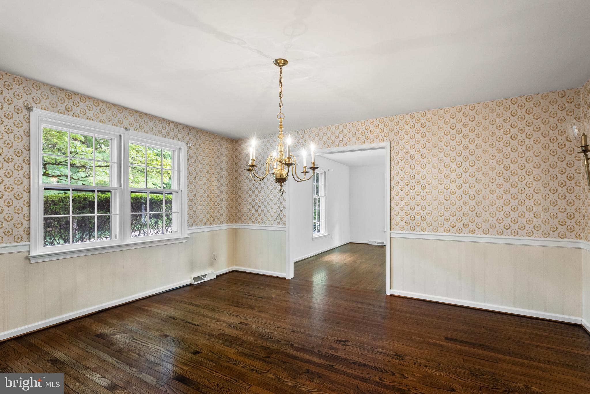 500 Fox Run LANE
