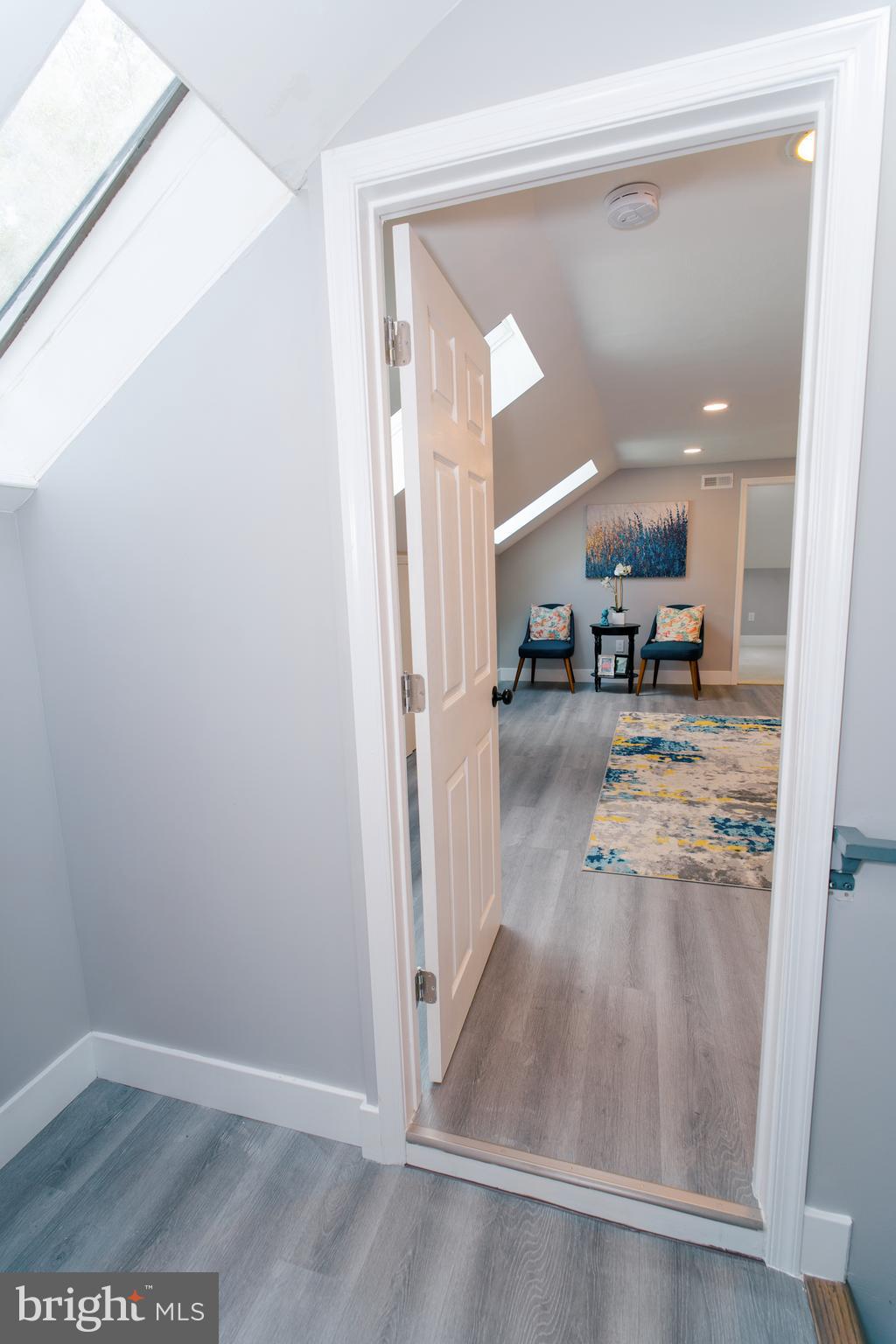 5 Foxwood Ln