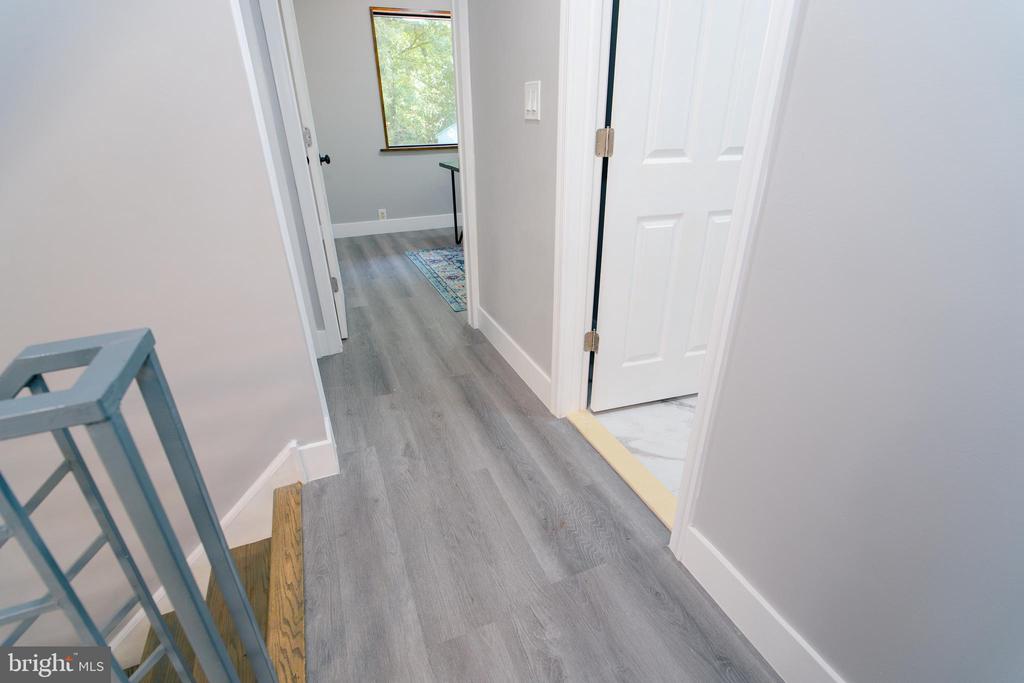 5 Foxwood Ln