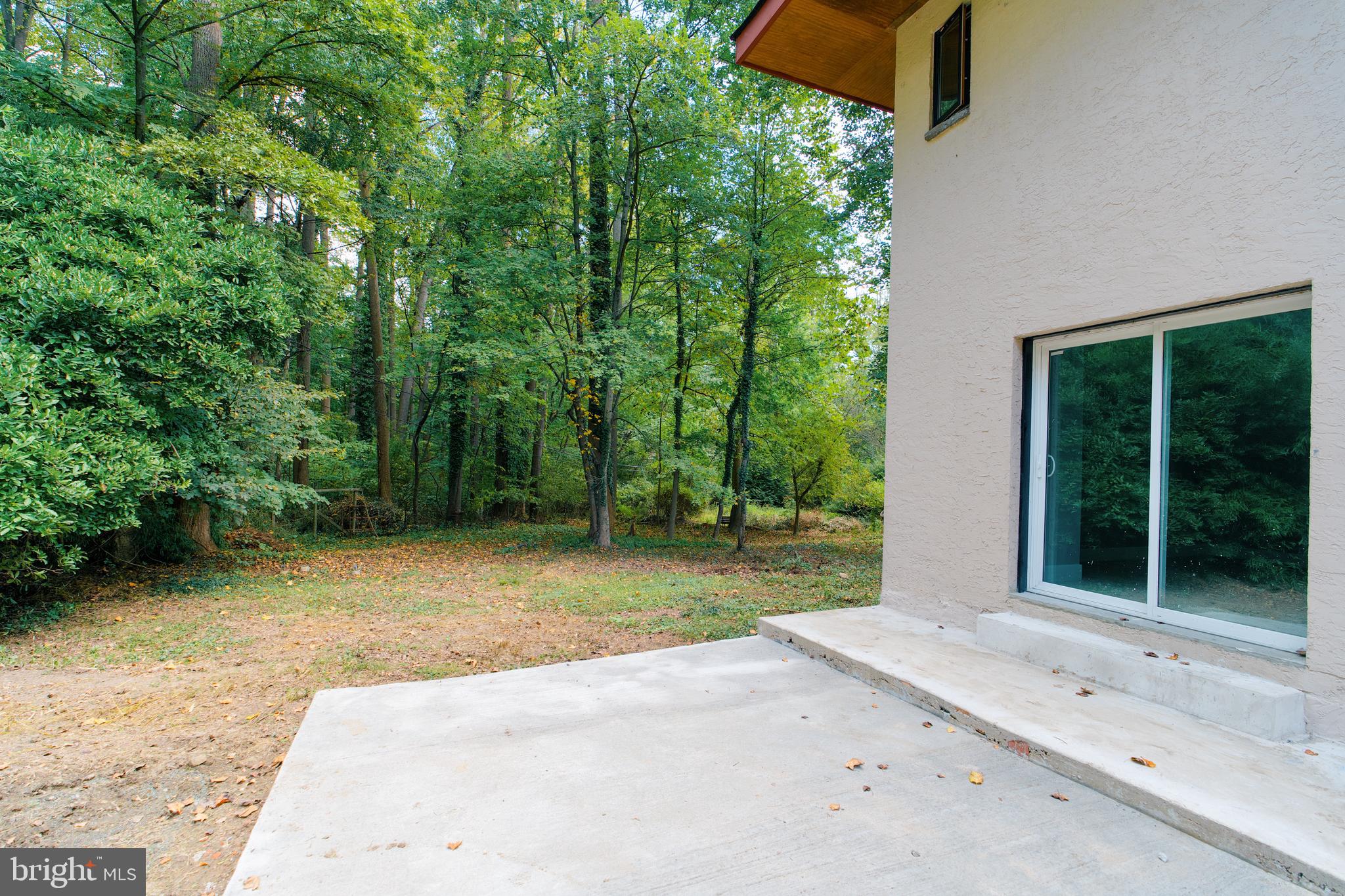 5 Foxwood Ln