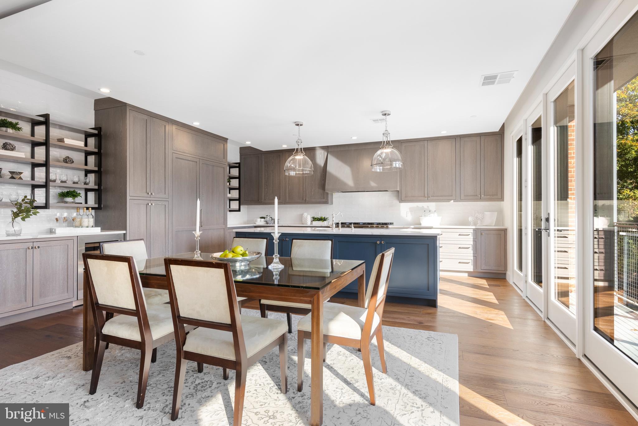 427 E Lancaster Ave #2201