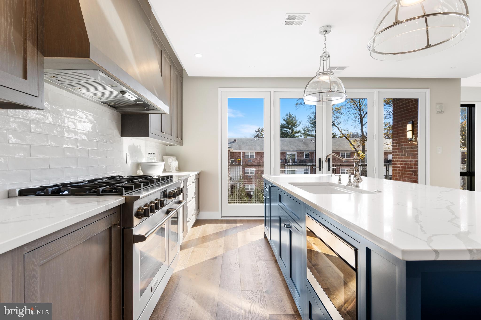 427 E Lancaster Ave #2201