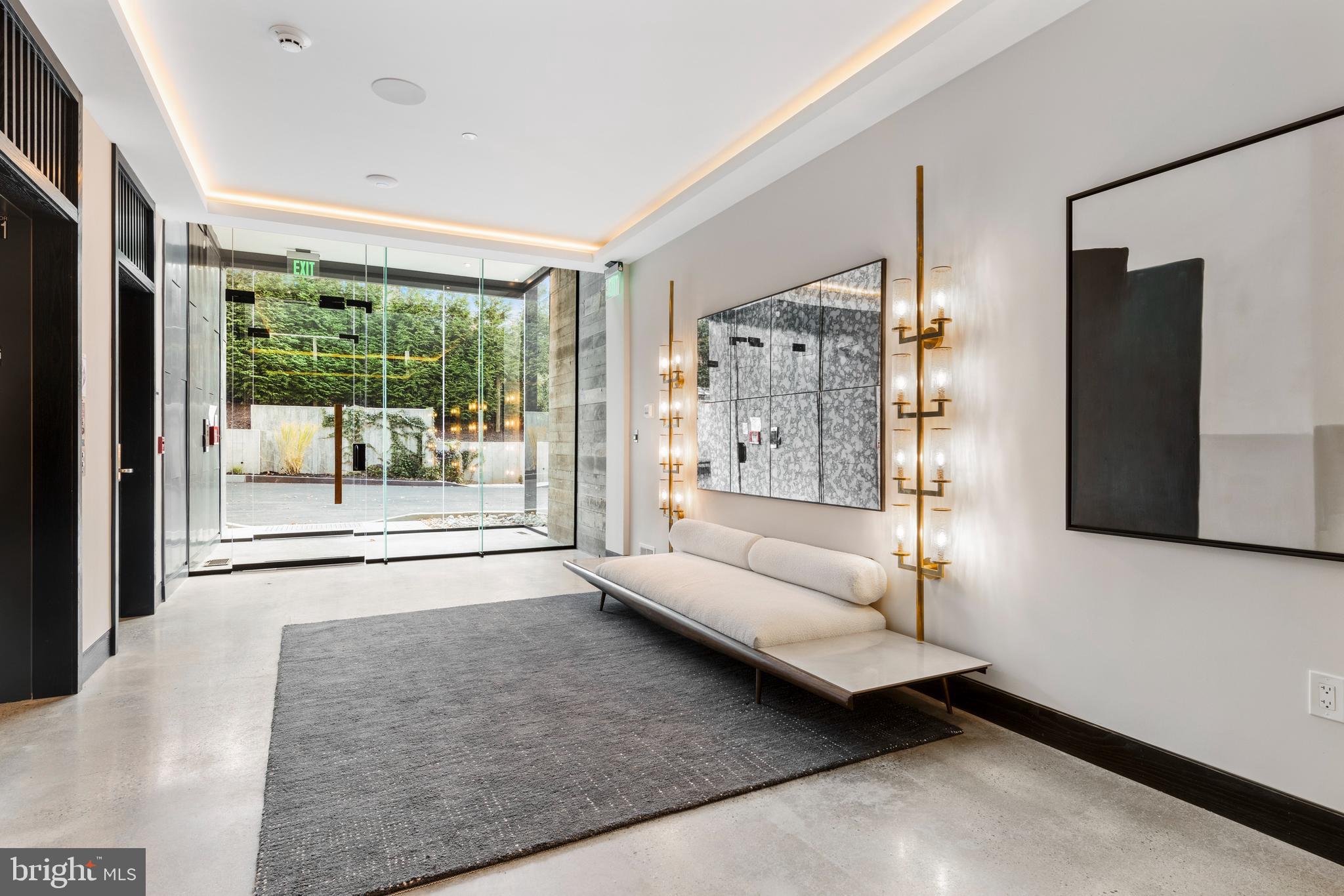 427 E Lancaster Ave #2201