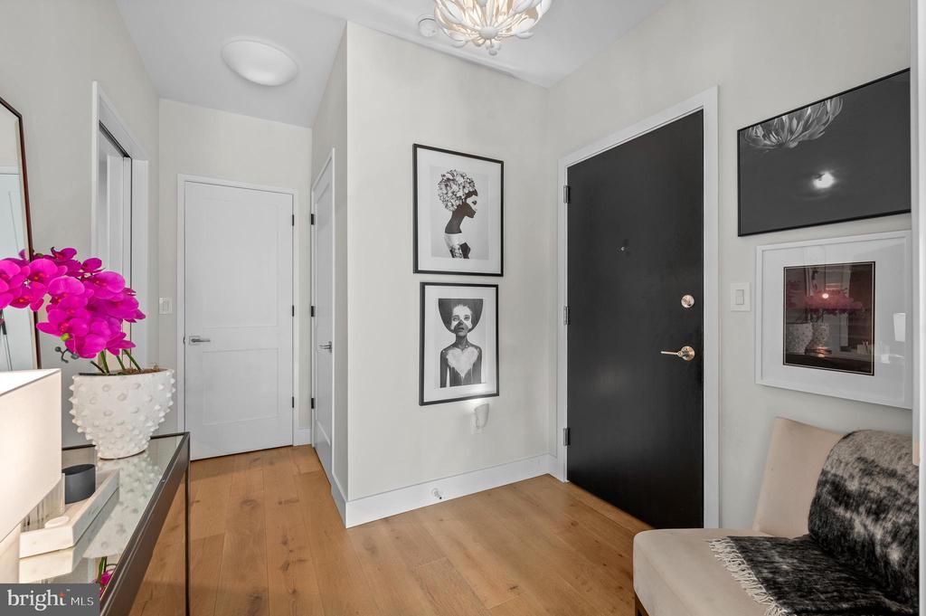 427 E Lancaster Ave #1101