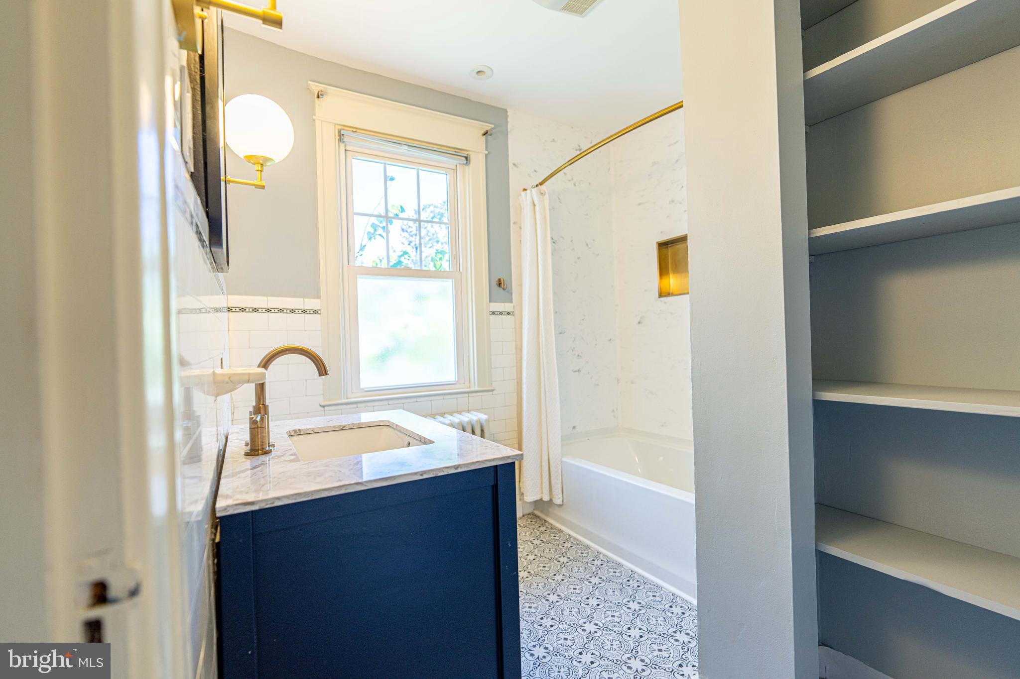 2114 E COUNTY LINE ROAD