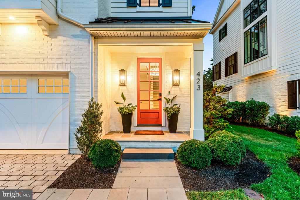 423 MAPLEWOOD AVENUE