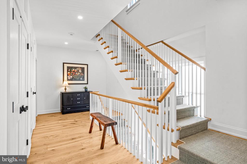 423 MAPLEWOOD AVENUE