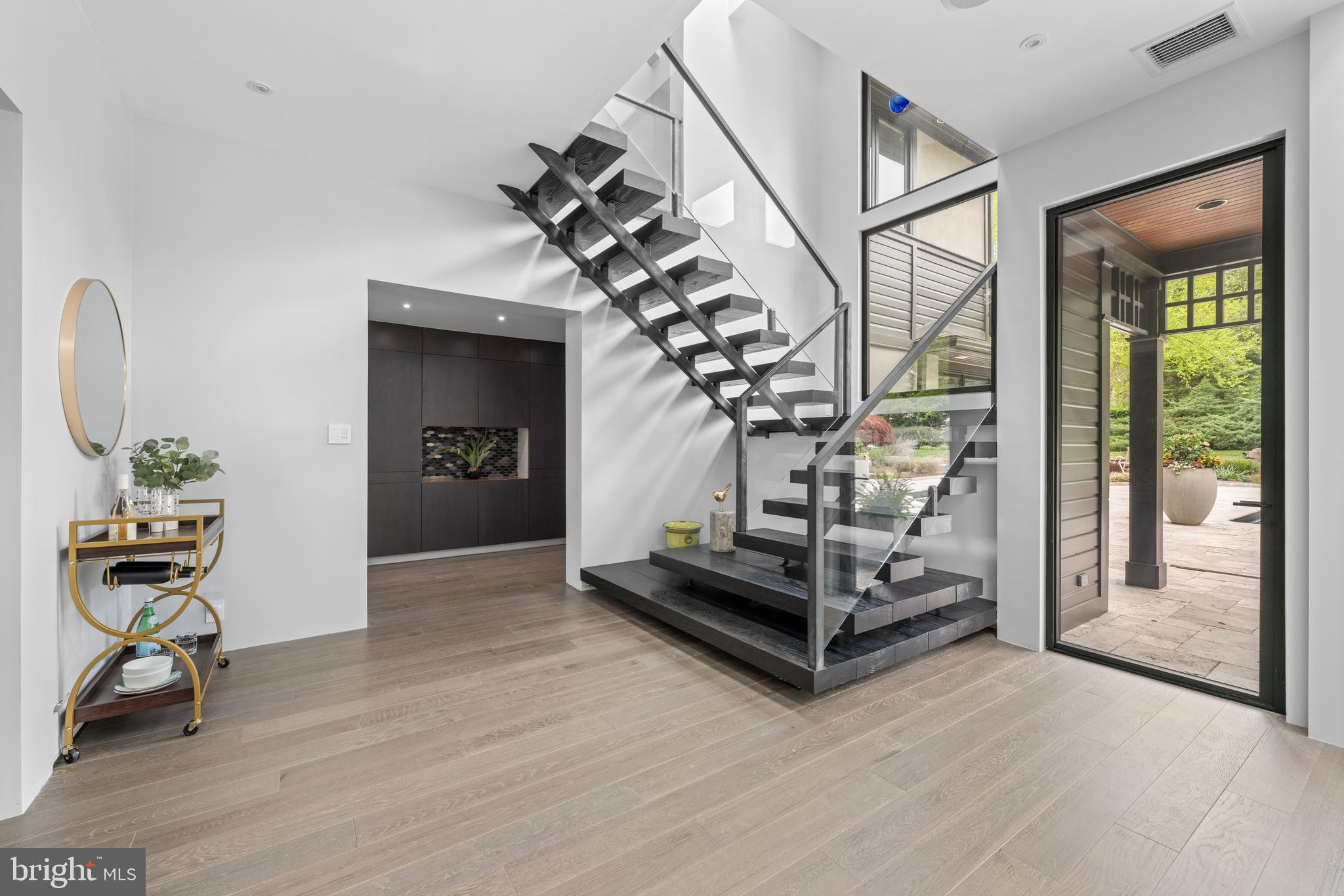 850 LESLEY ROAD