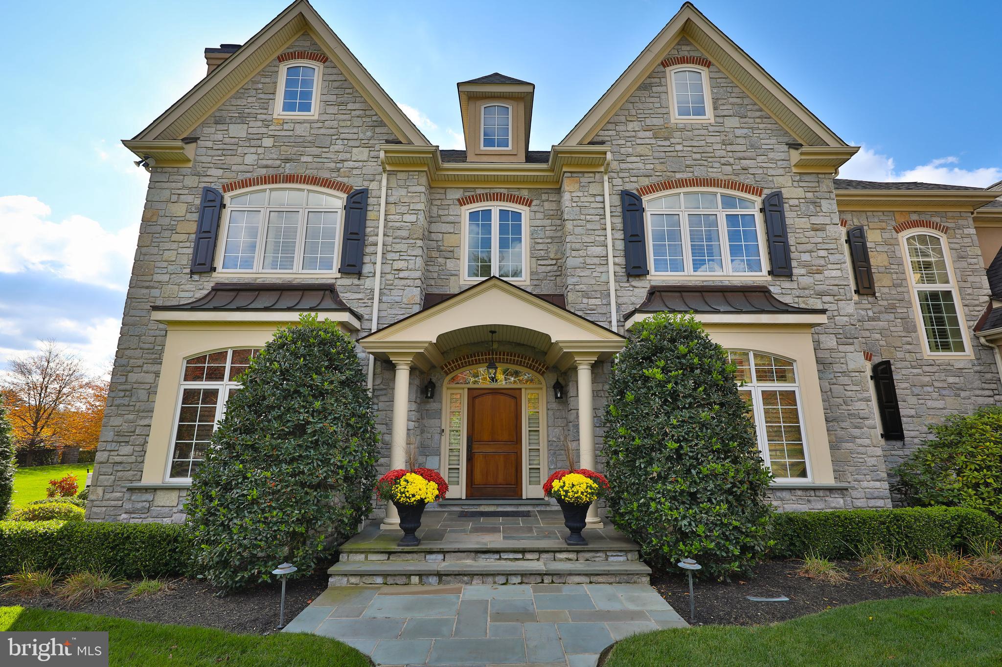 1011 Walton Rd