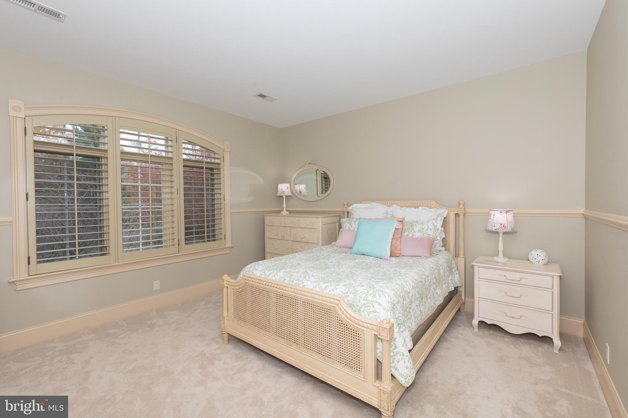 1011 Walton Rd