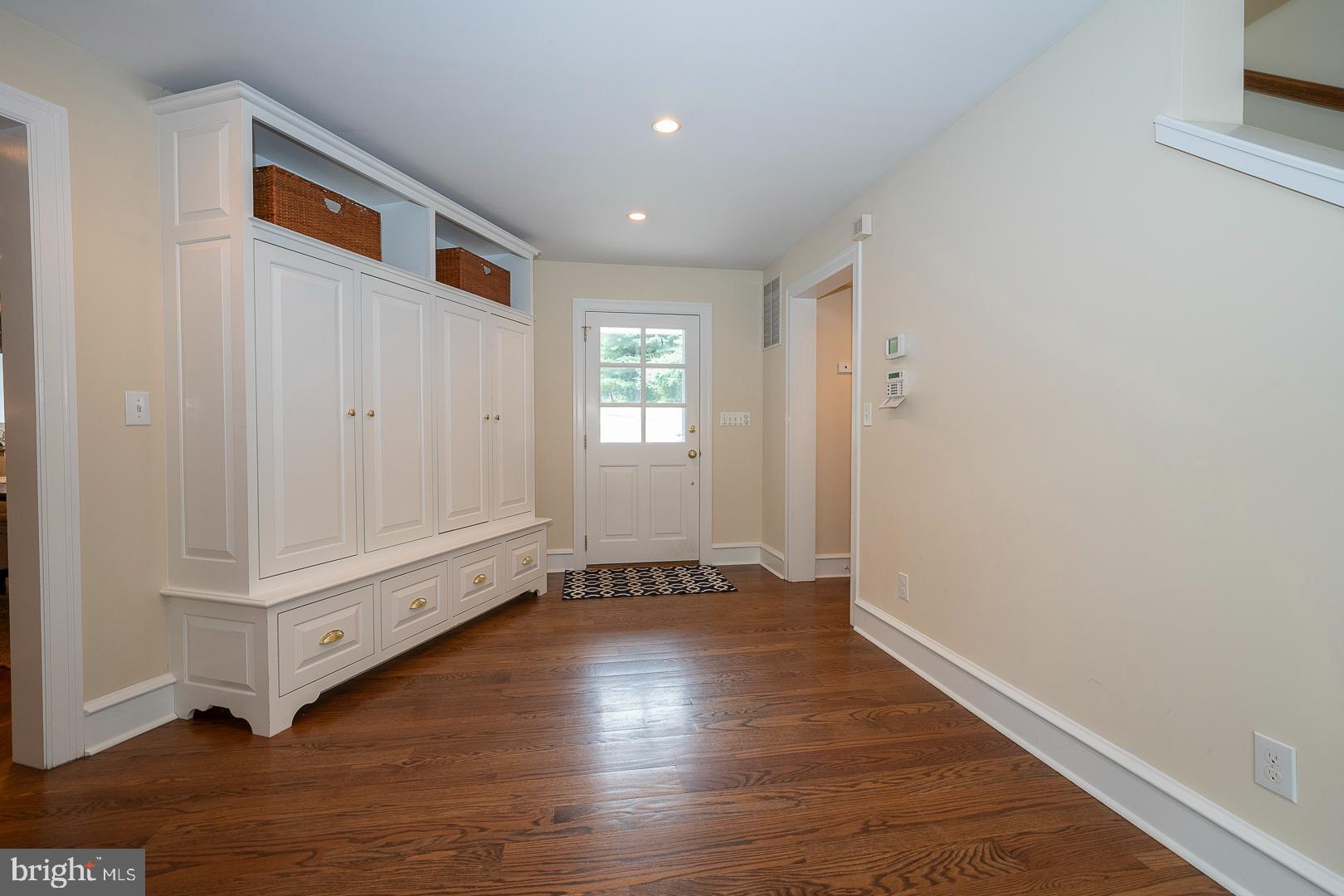 238 Curwen Rd