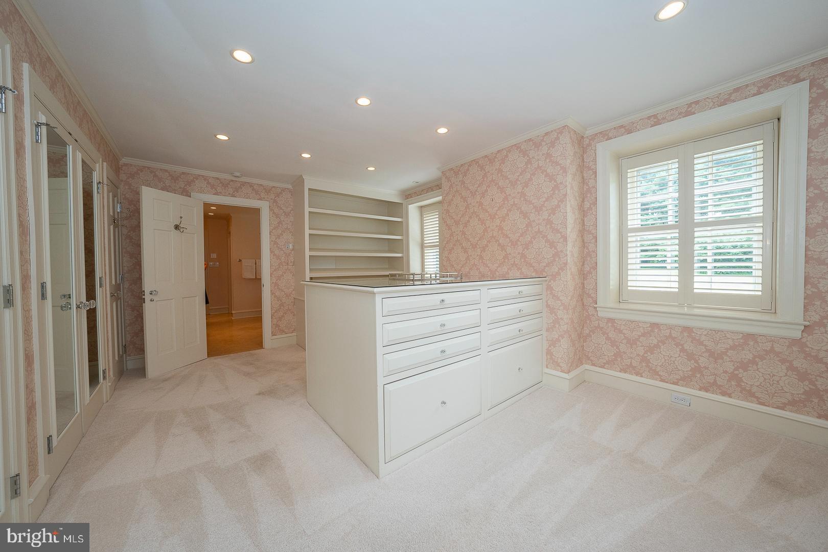 238 Curwen Rd