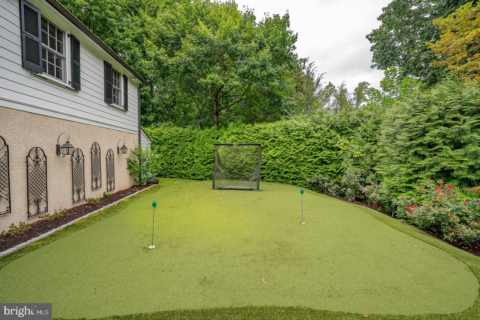 238 Curwen Rd