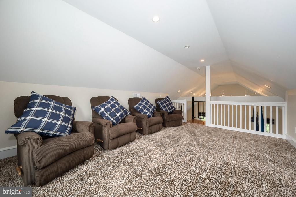 238 Curwen Rd