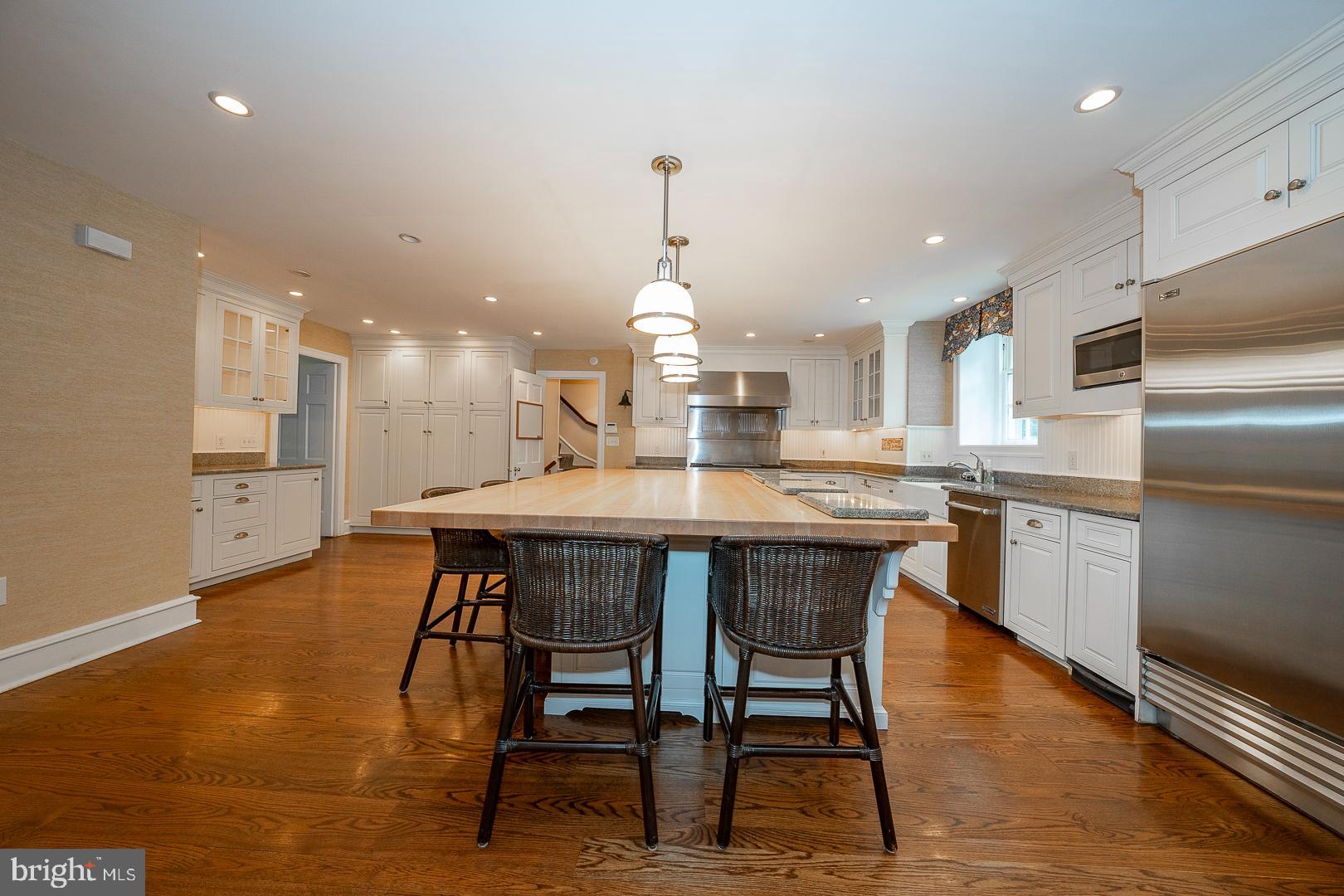 238 Curwen Rd