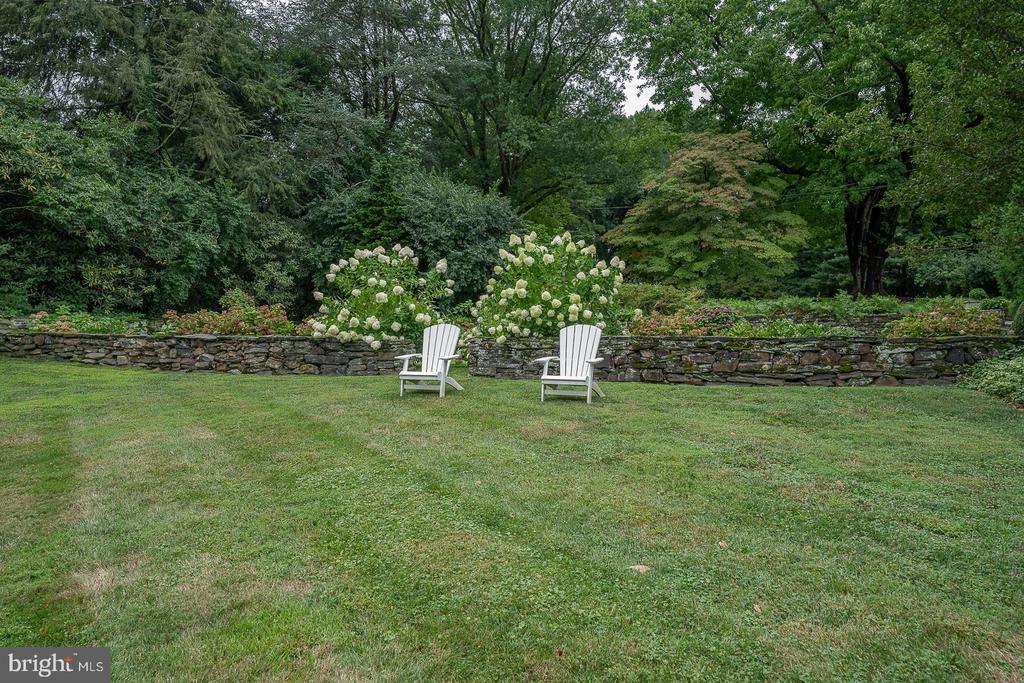 238 Curwen Rd
