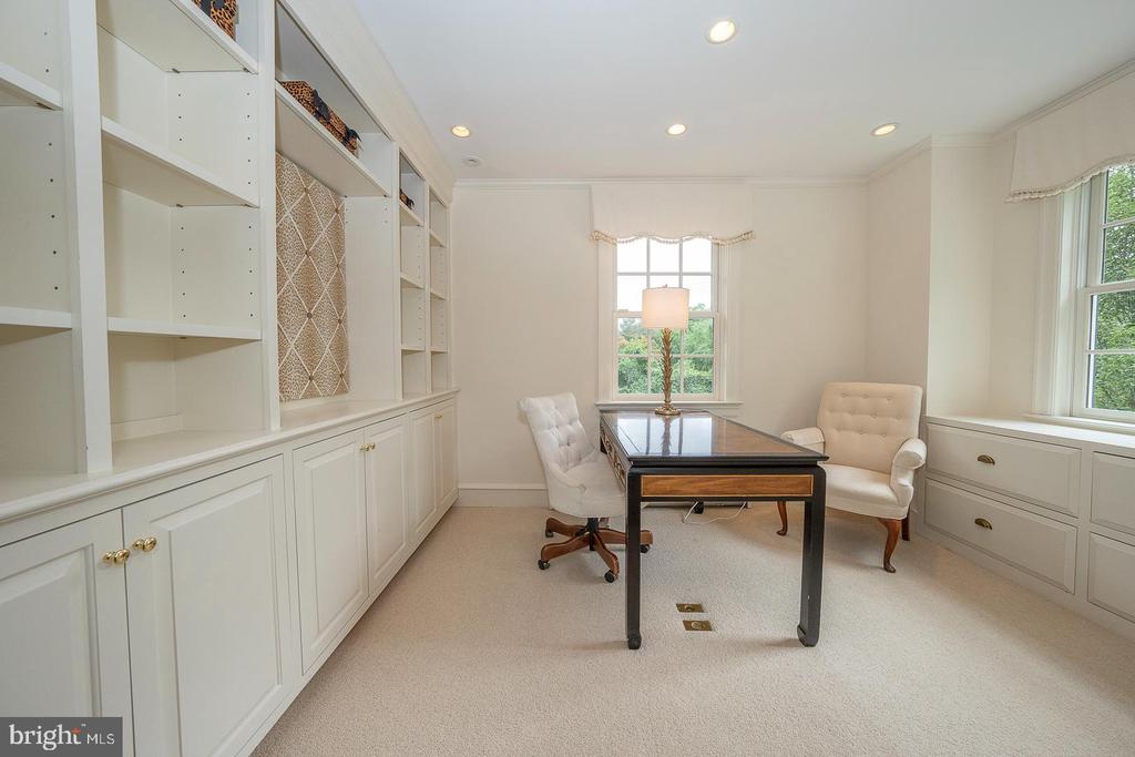 238 Curwen Rd