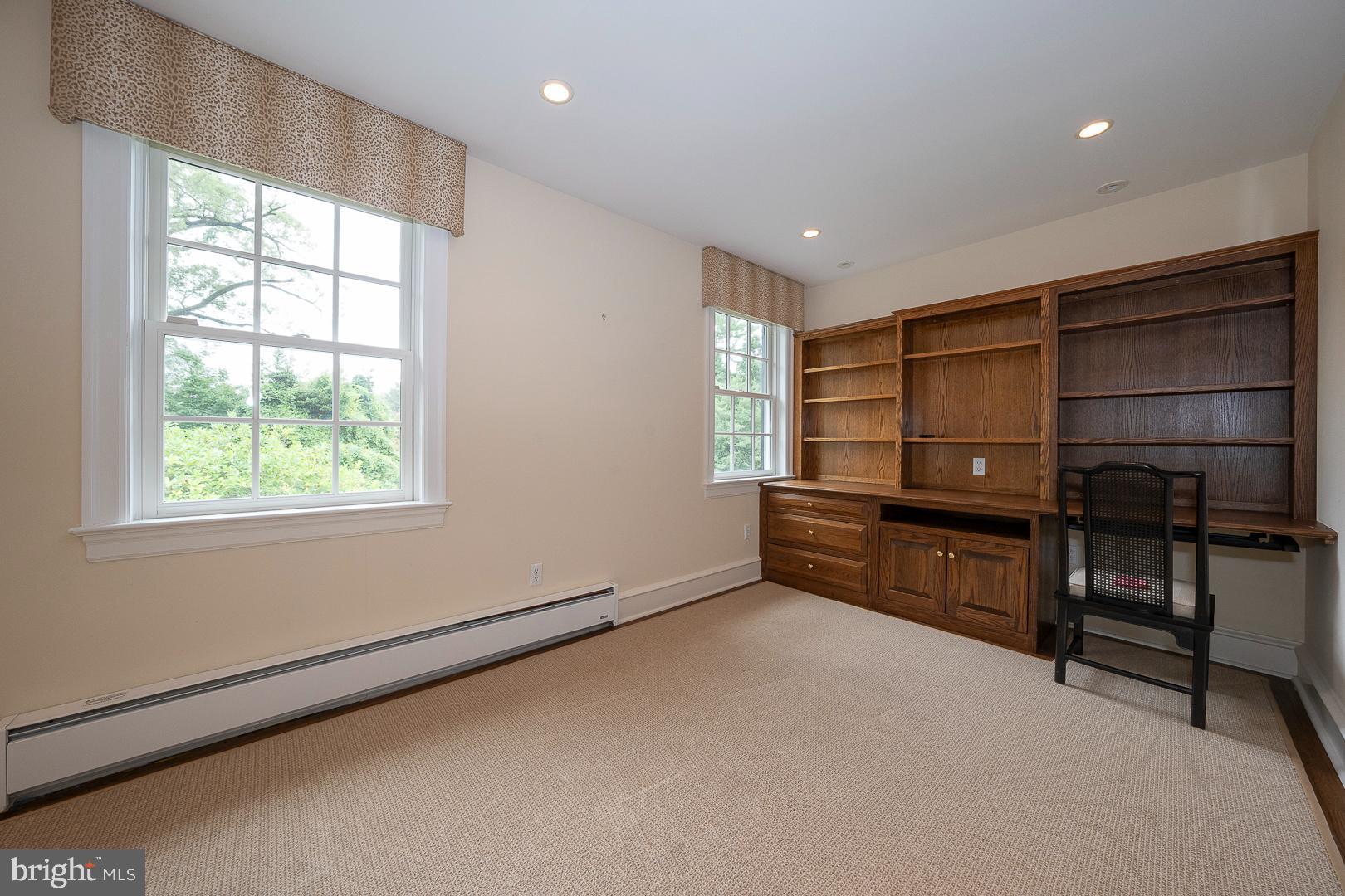 238 Curwen Rd