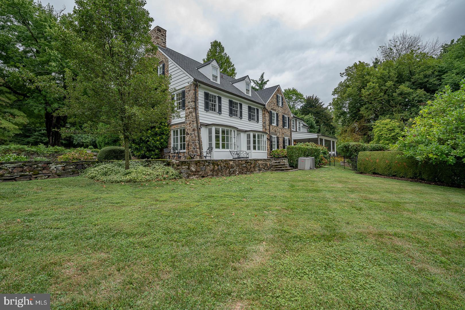 238 Curwen Rd
