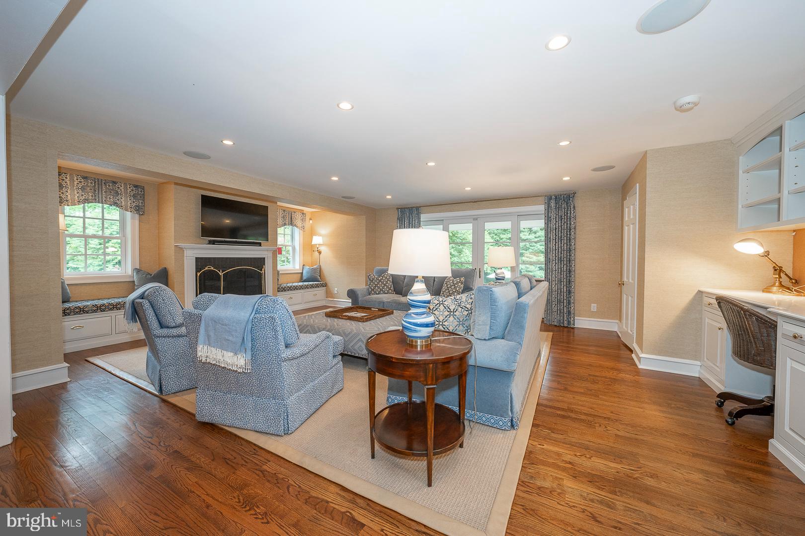 238 Curwen Rd