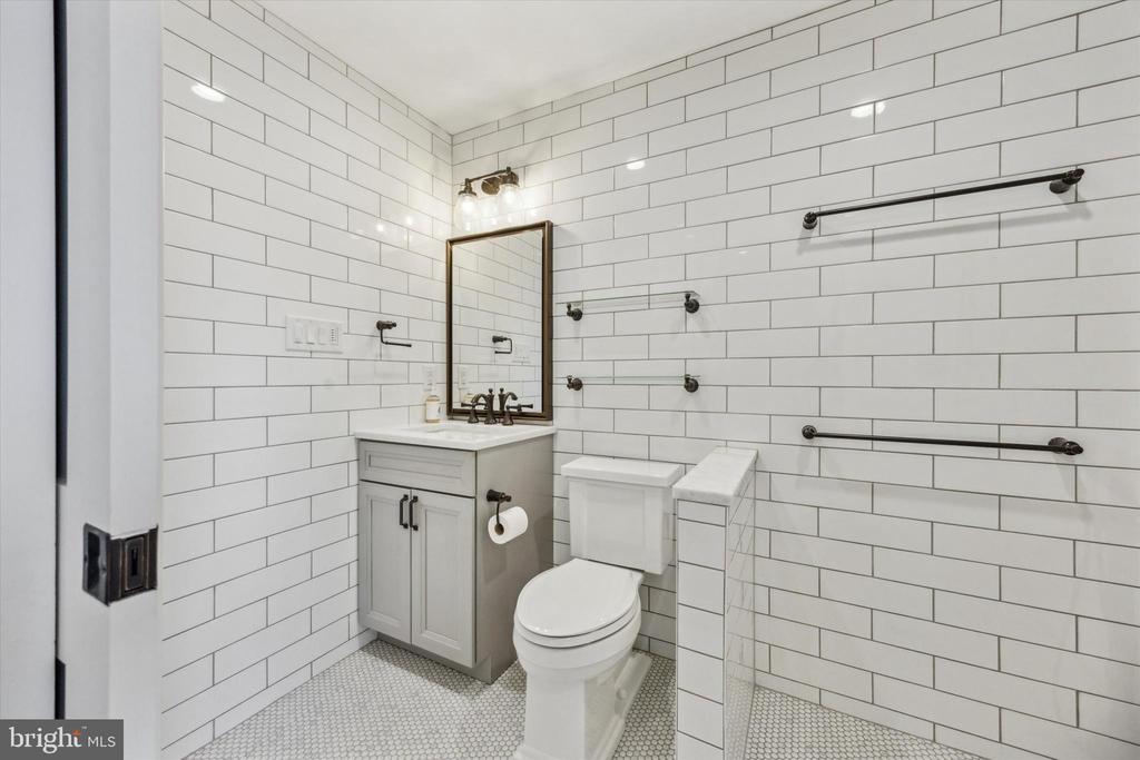 226 Fishers Rd