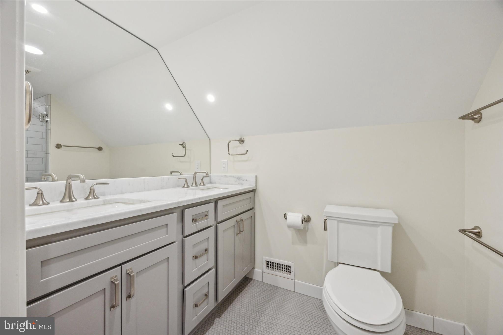 226 Fishers Rd