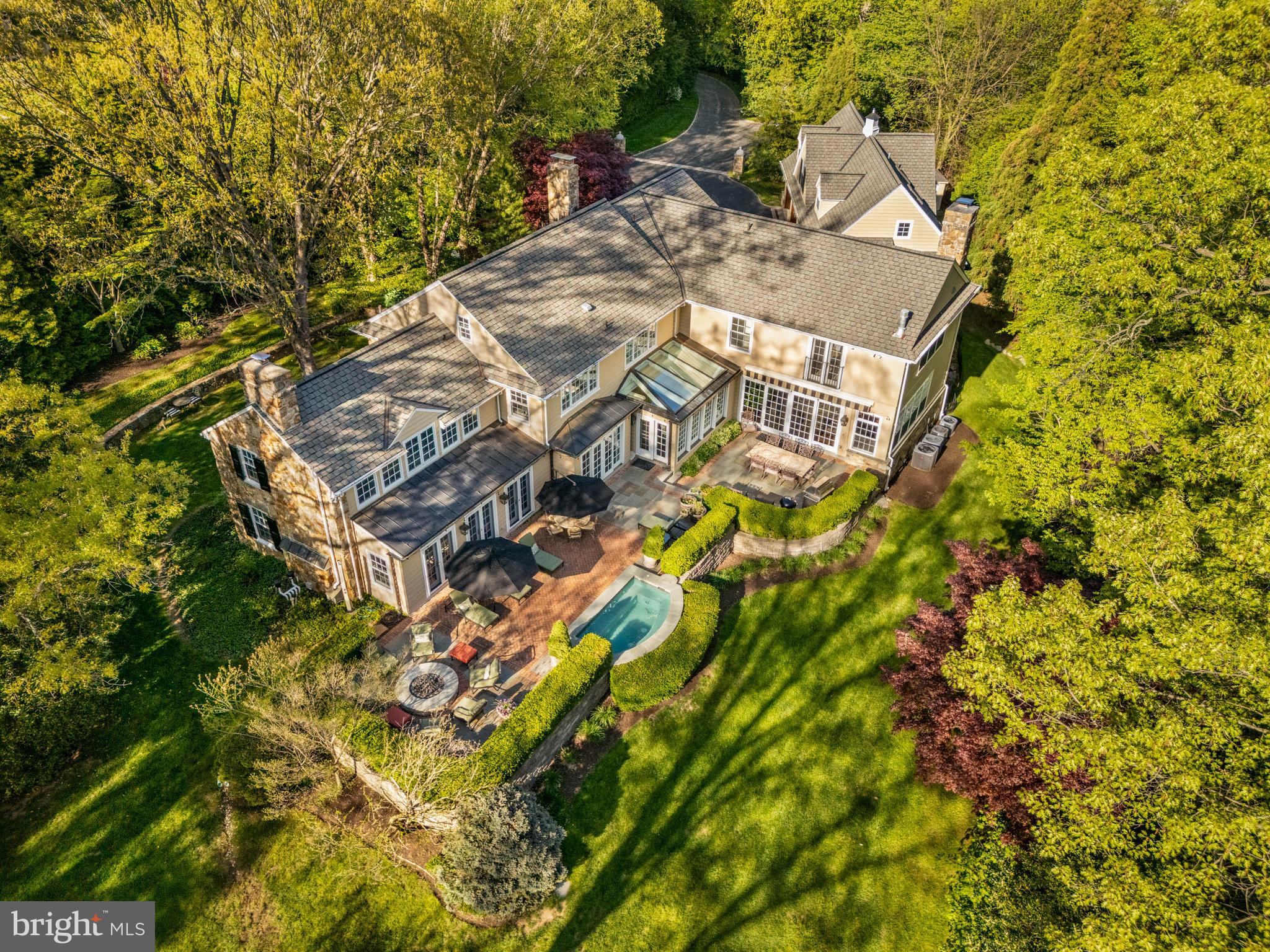 1333 Beaumont Dr