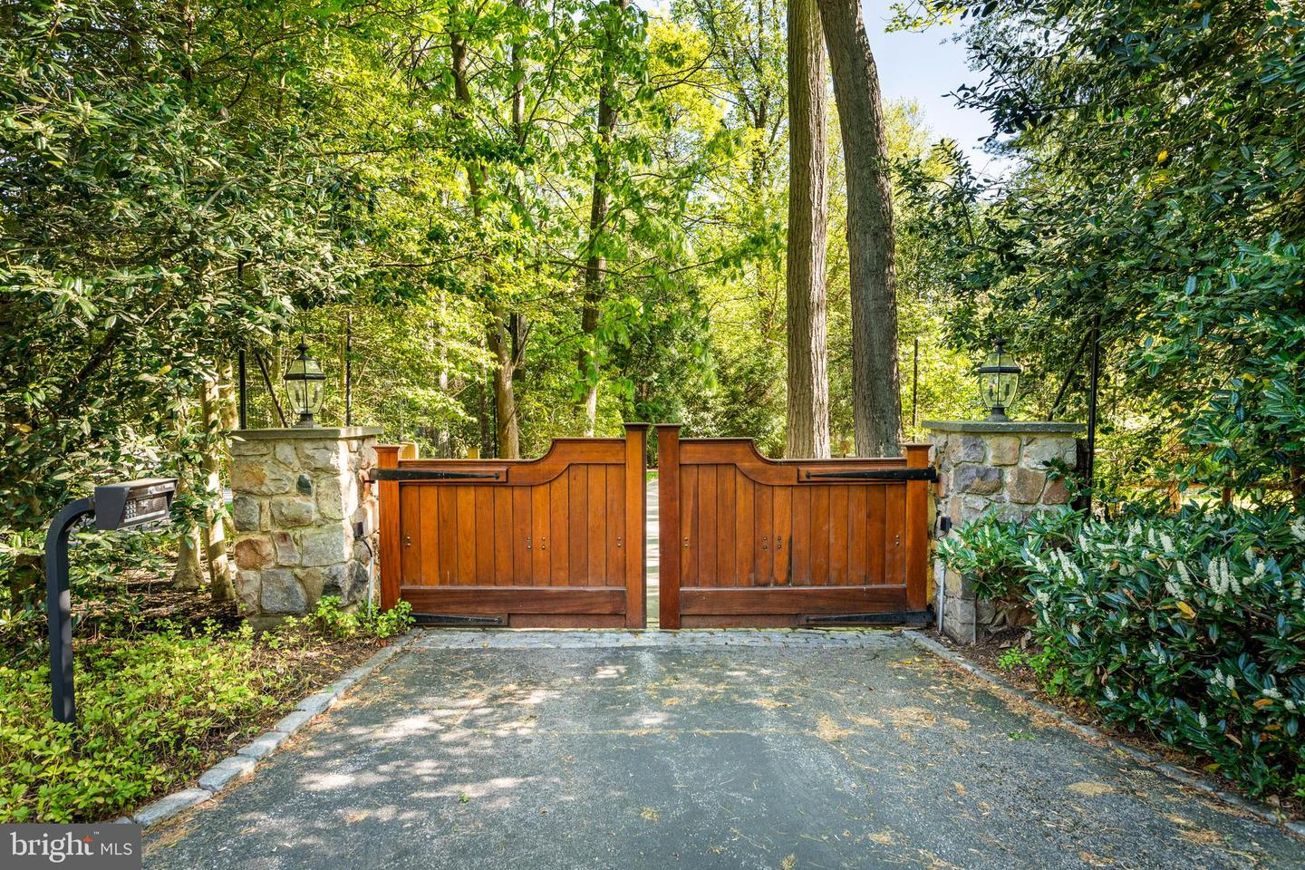 1333 Beaumont Dr