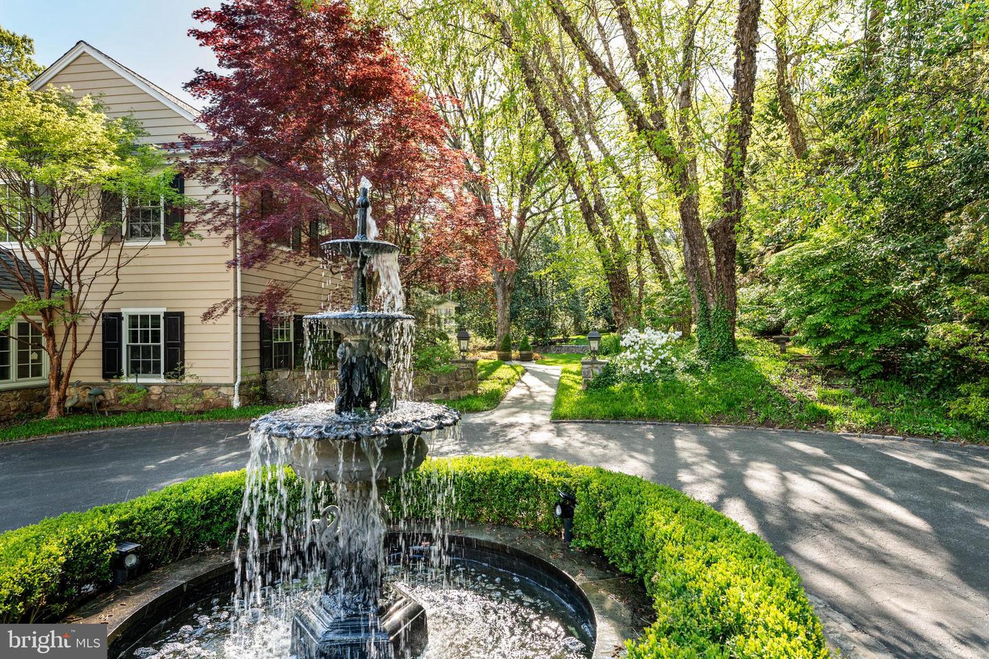 1333 Beaumont Dr