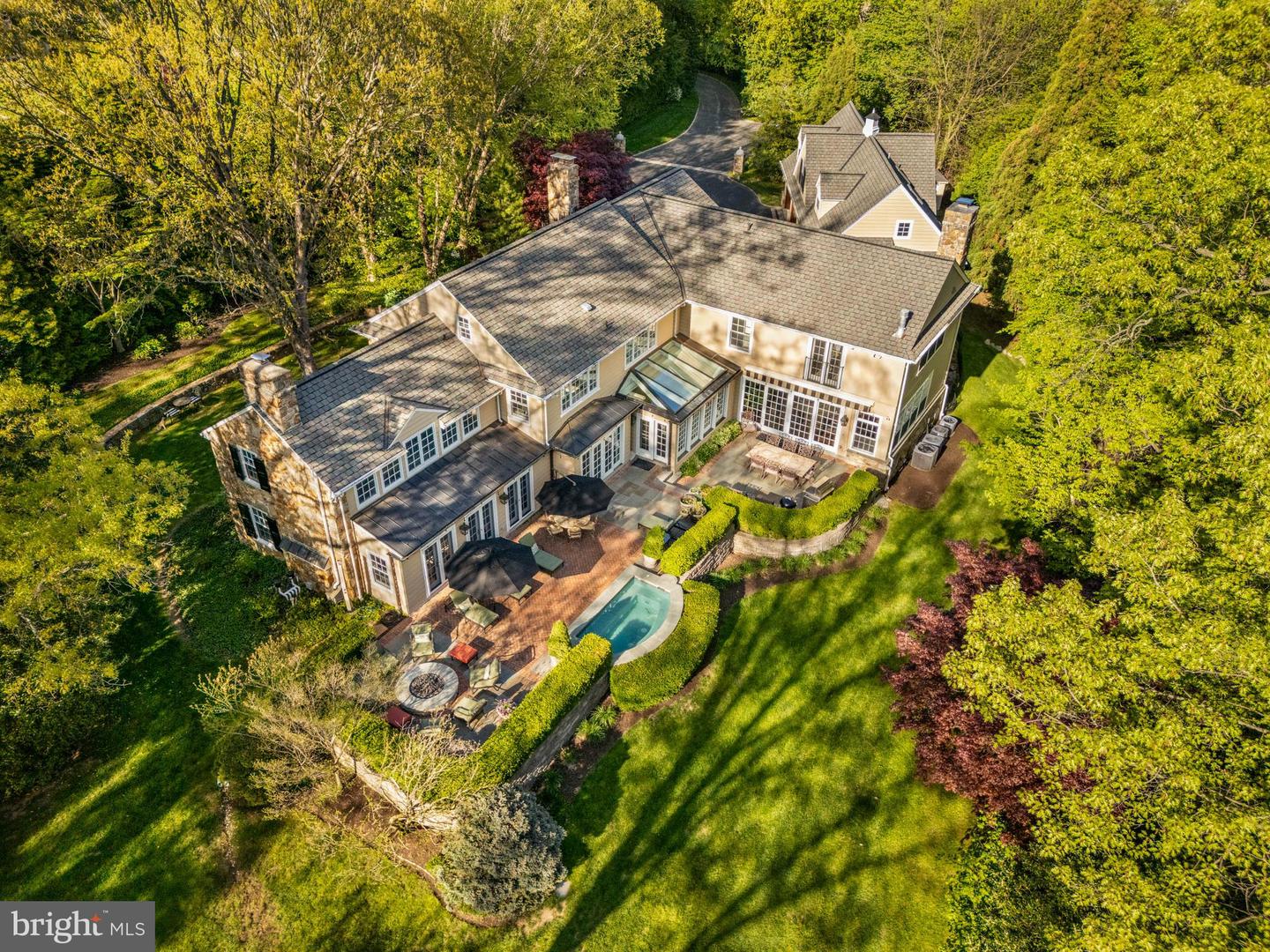 1333 Beaumont Dr
