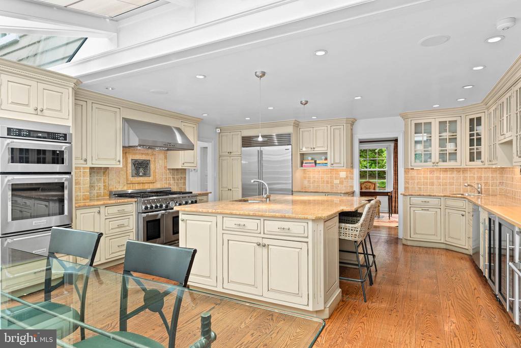 1333 Beaumont Dr