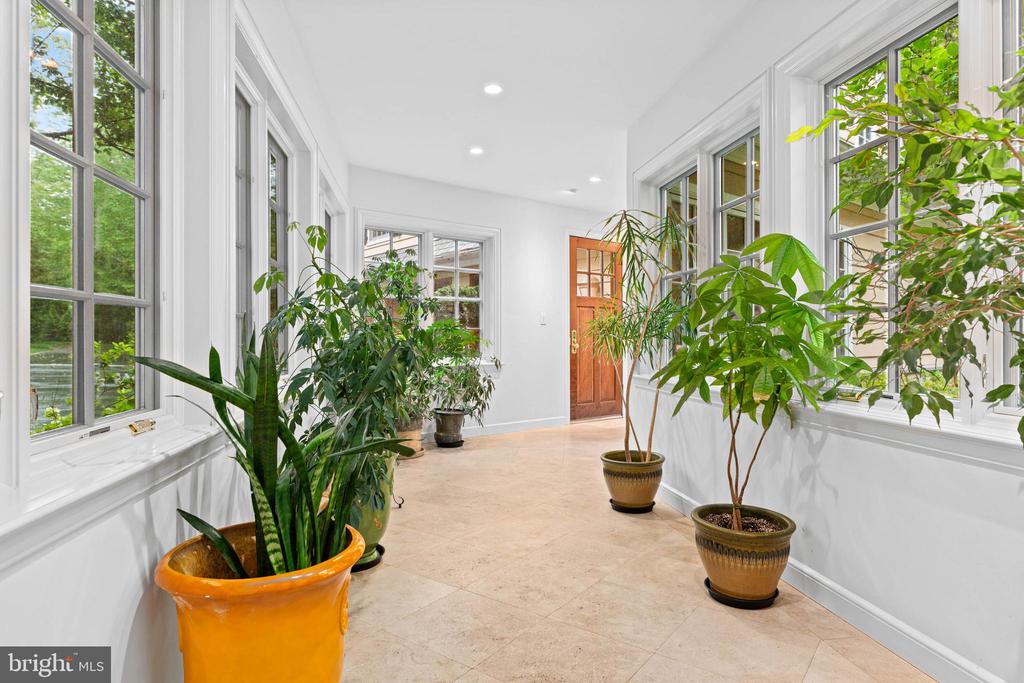 1333 Beaumont Dr