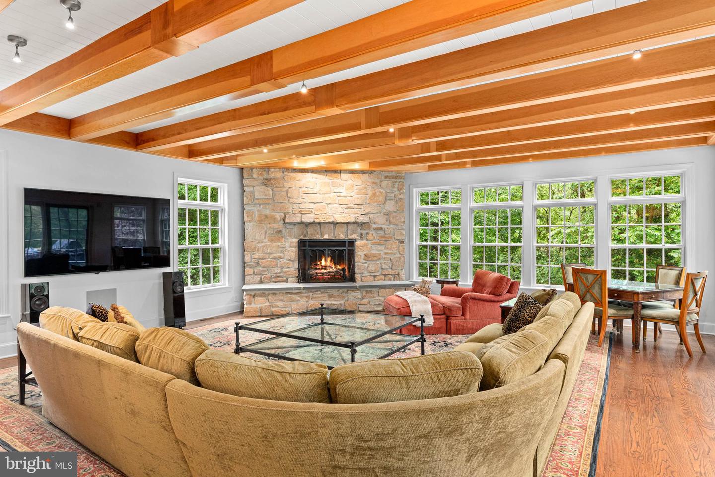 1333 Beaumont Dr