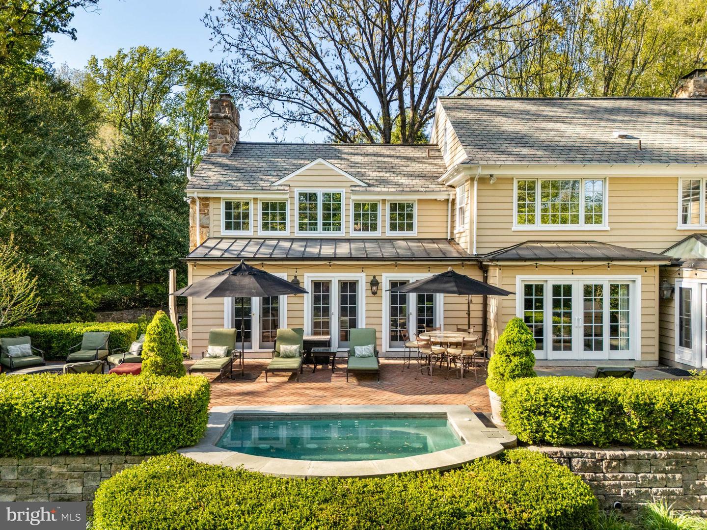1333 Beaumont Dr