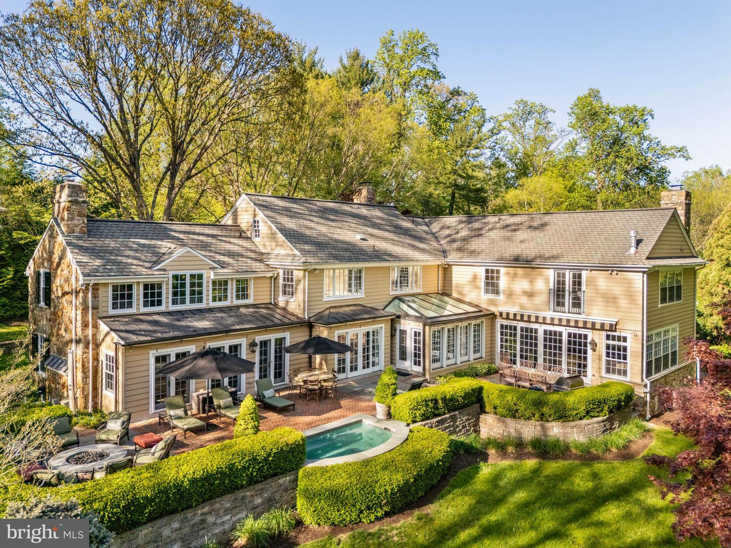 1333 Beaumont Dr